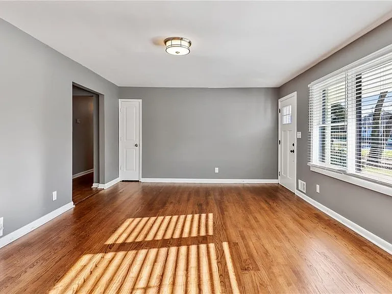 2341 Rubart Dr — Photo 4