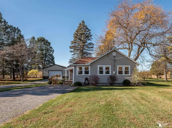 10763 Strasburg Rd, Erie, MI 48133