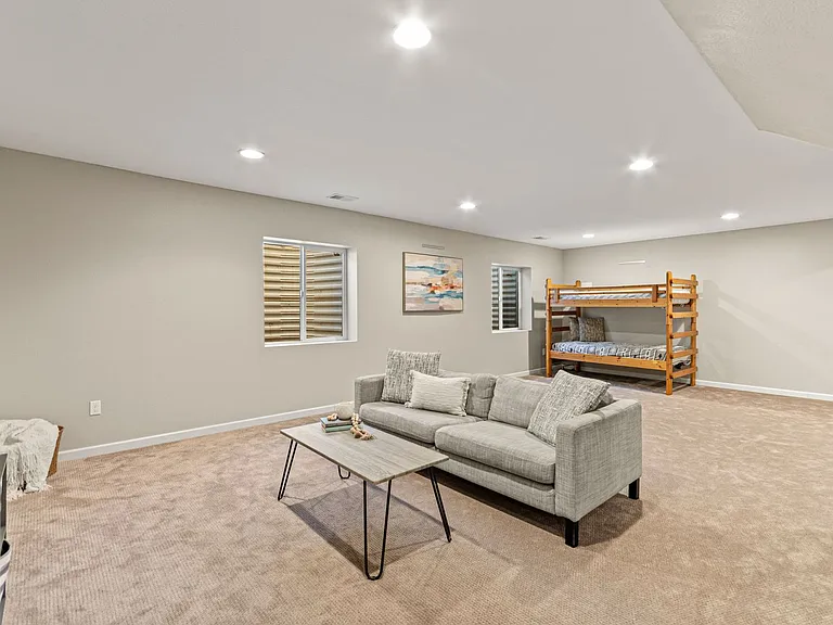 9337 Iron Mountain Way — Photo 40