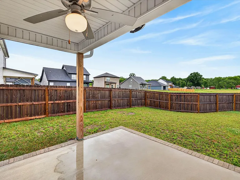 513 Herman Dr — Photo 33