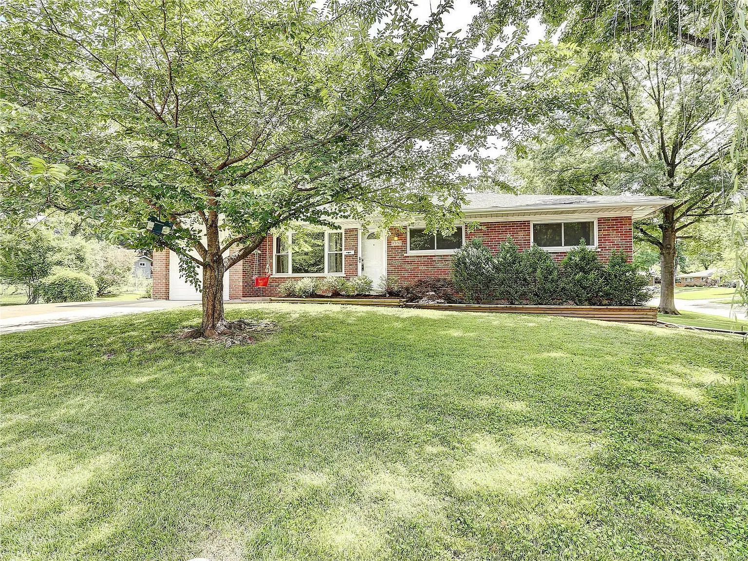 9337 Fredric Ct photo 1