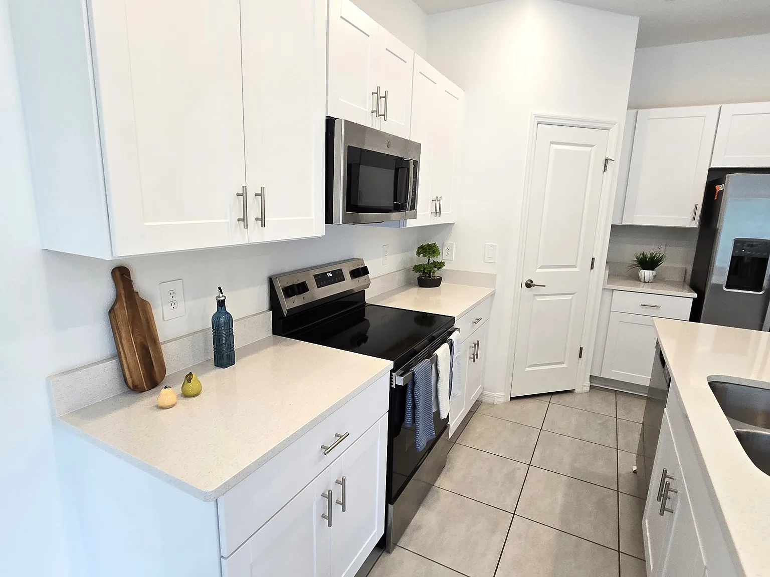 3 bed, 1720 sqft, $1,850 — Photo 3