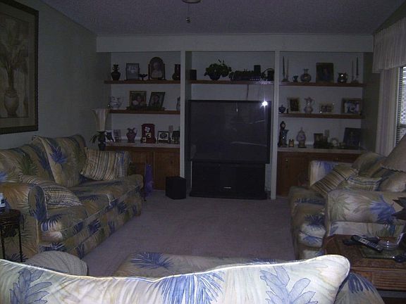 5th image of 532 Leaf Cir
