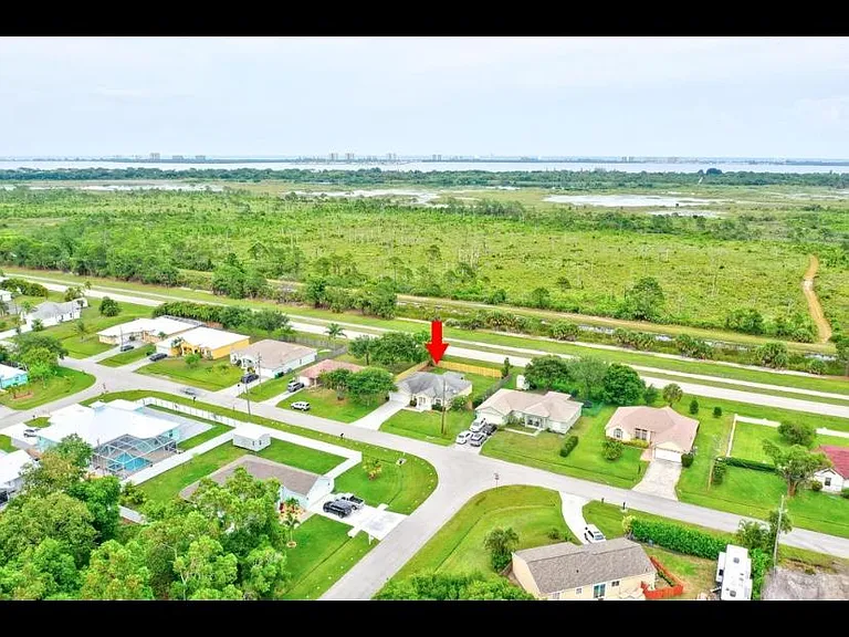 2878 SE East Blackwell Dr — Photo 10