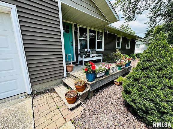 3rd image of 349 Woodland Dr