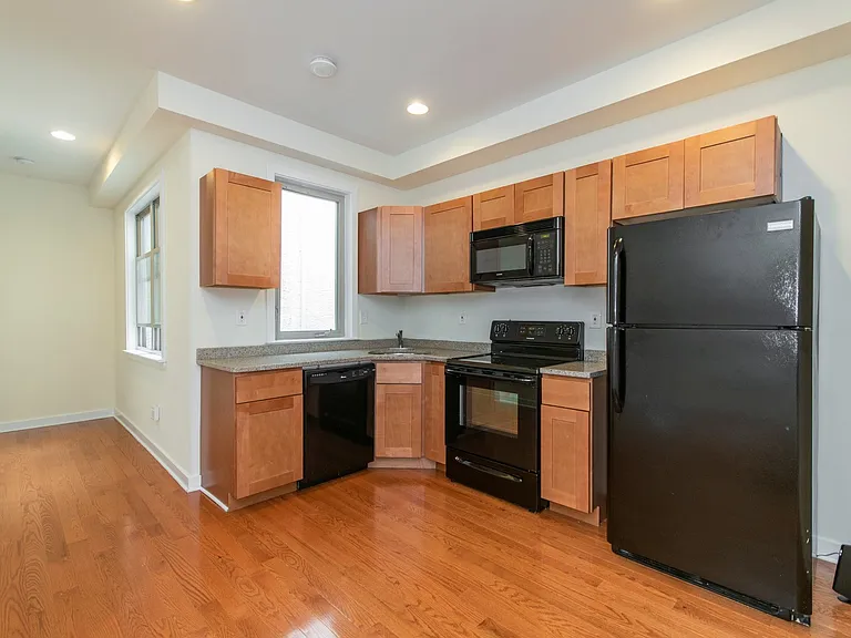 1612 N Sydenham St — Photo 17