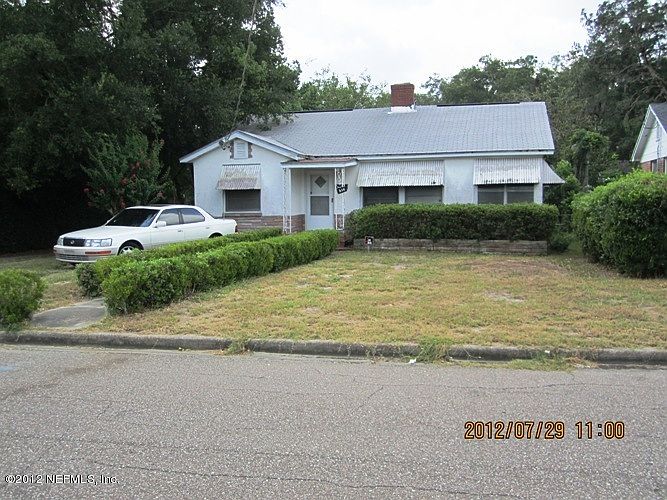 1st image of 536 E 59th St