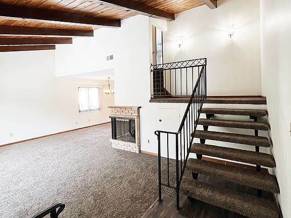 2nd image of 416 Holly Ln
