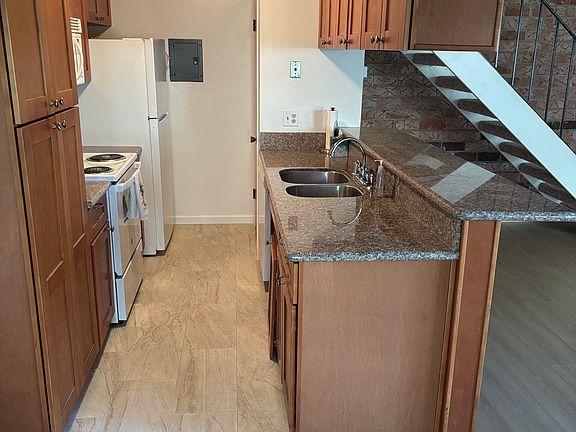 4th image of 2504 Golzio Ct APT 3