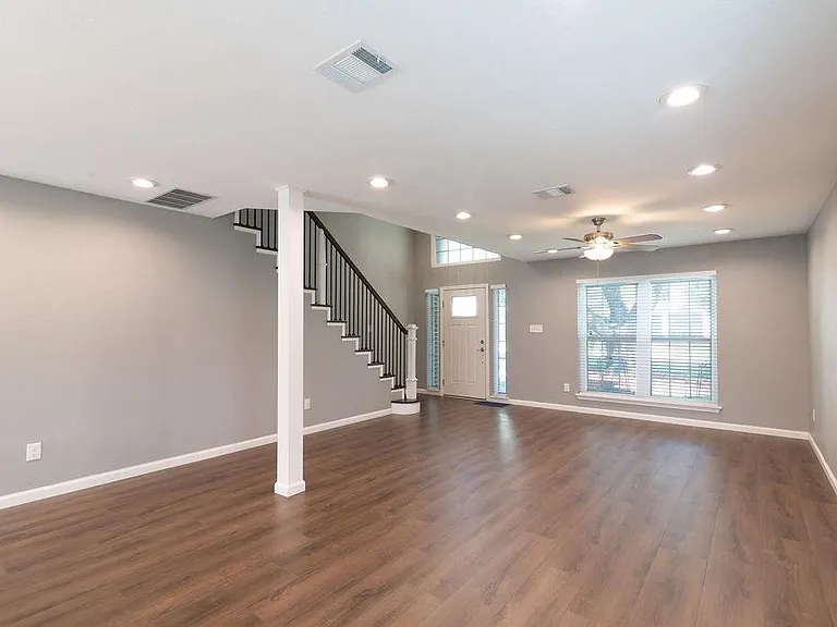 8319 Columbia Falls Dr — Photo 3