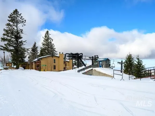 1751 N Bogus Basin Rd #F-244/245, Boise, ID 83702