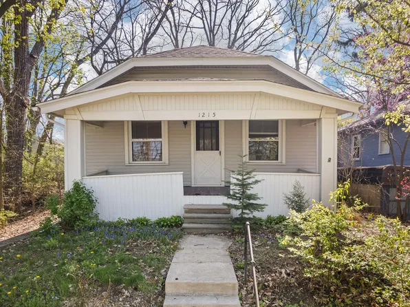 1215 Loeser Ave, Jackson, MI 49203
