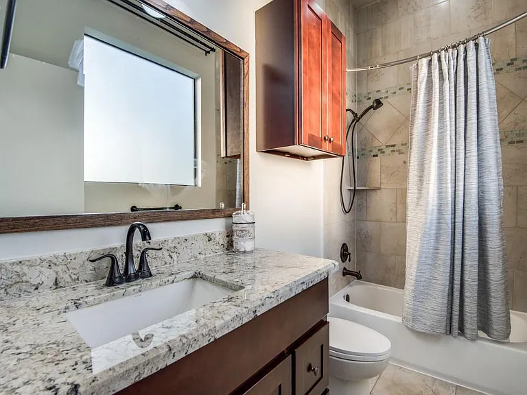 1509 Holly St — Photo 22