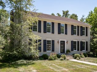 1800 Round Ridge Rd, Riverwood, KY 40207