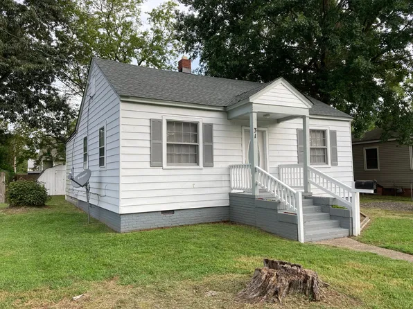 31 Cavalier Rd, Hampton, VA 23669