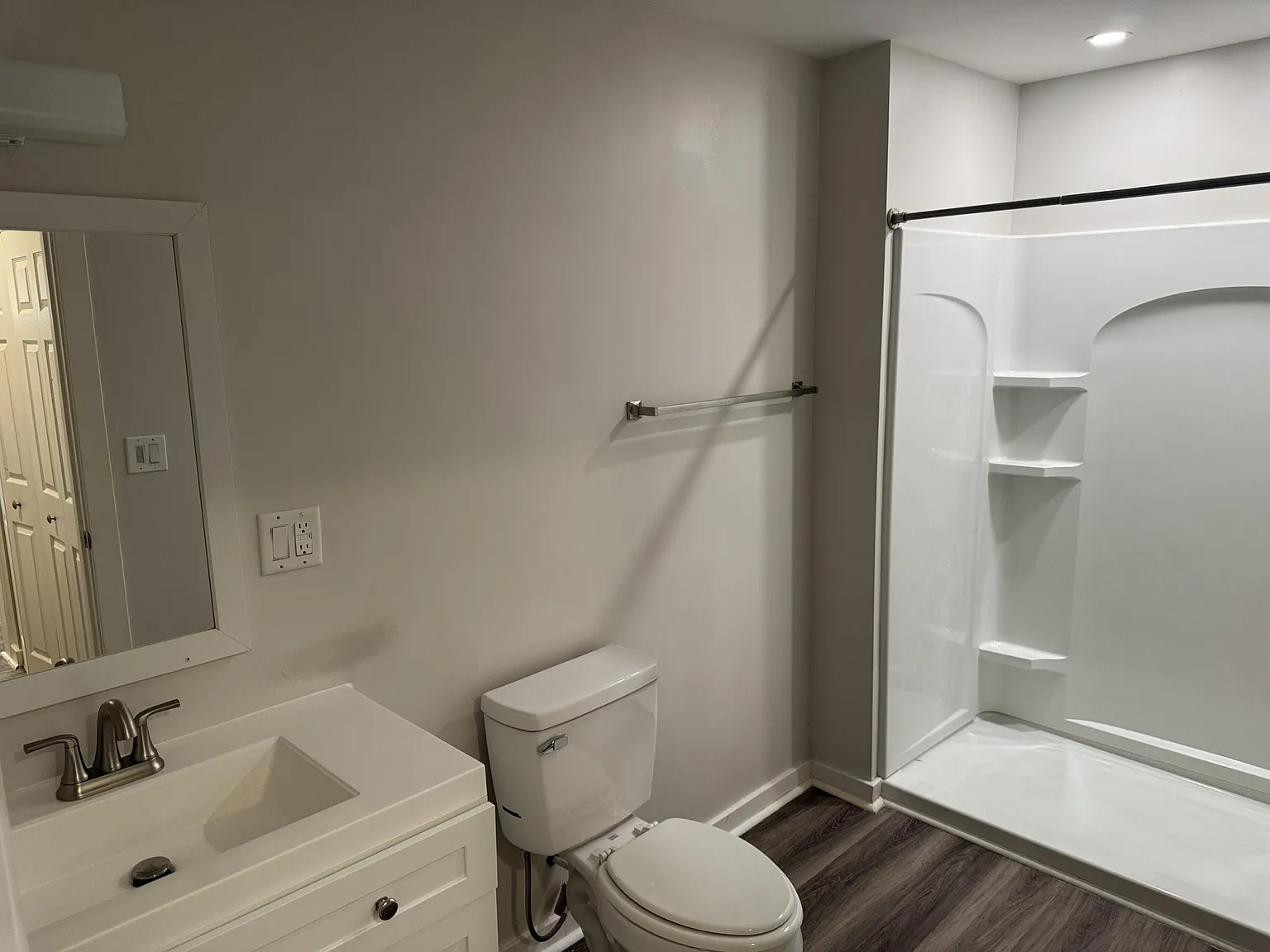 3 bed, 1.0 bath, 1050 sqft, $1,675 — Photo 4
