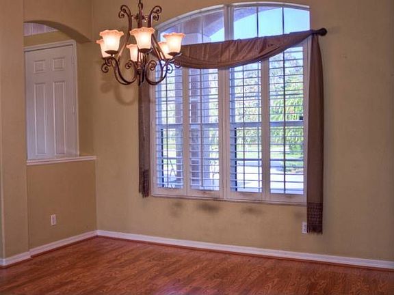 Formal Dining