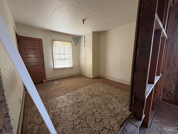 5th image of 413 S Morgan Ave