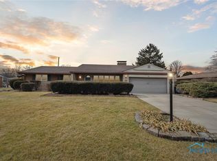 3703 Barcelona Dr, Toledo, OH 43615