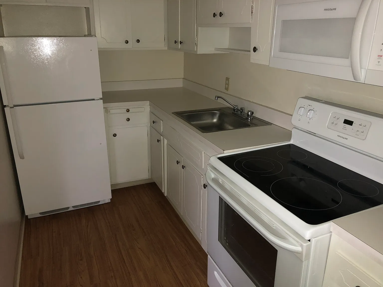 2 bed, 900 sqft, $1,125 — Photo 2