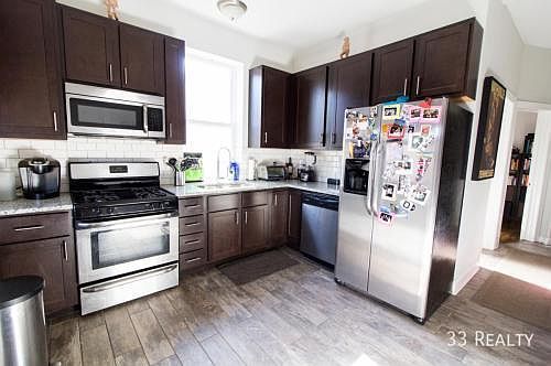 1st image of 1245 N California Ave #1R