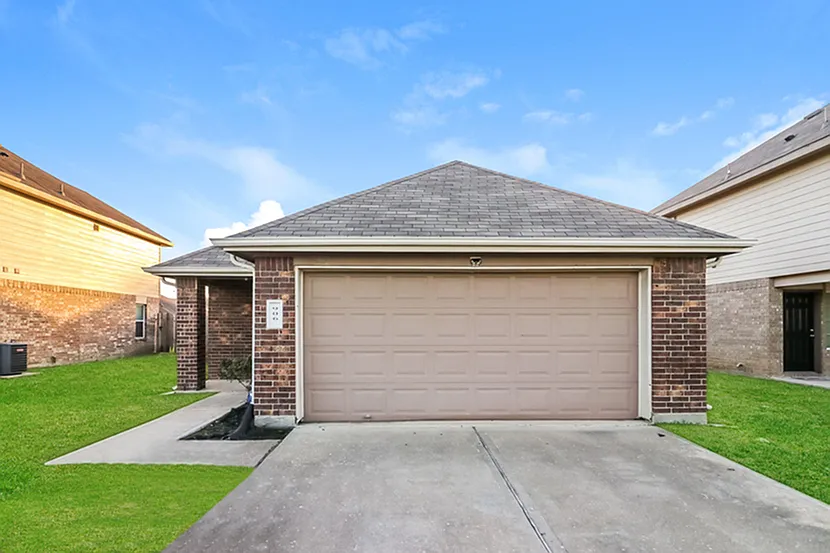 906 Ember Wood Ct