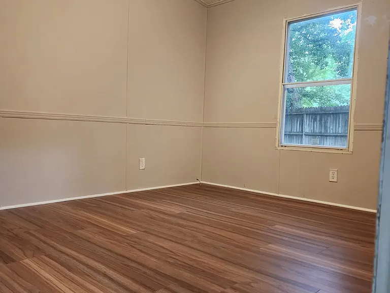 1241 Shannonbrook Ln — Photo 25