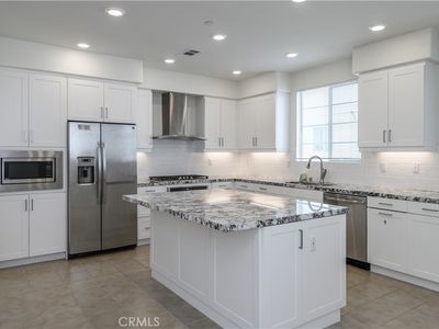 137 Cadence, Irvine, CA, 92618