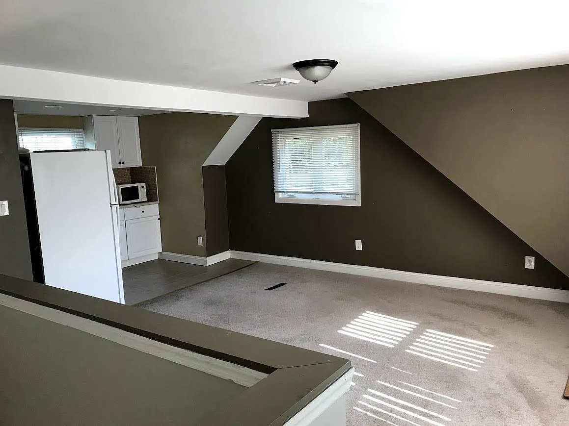 1 bed, 610 sqft, $2,100 — Photo 2