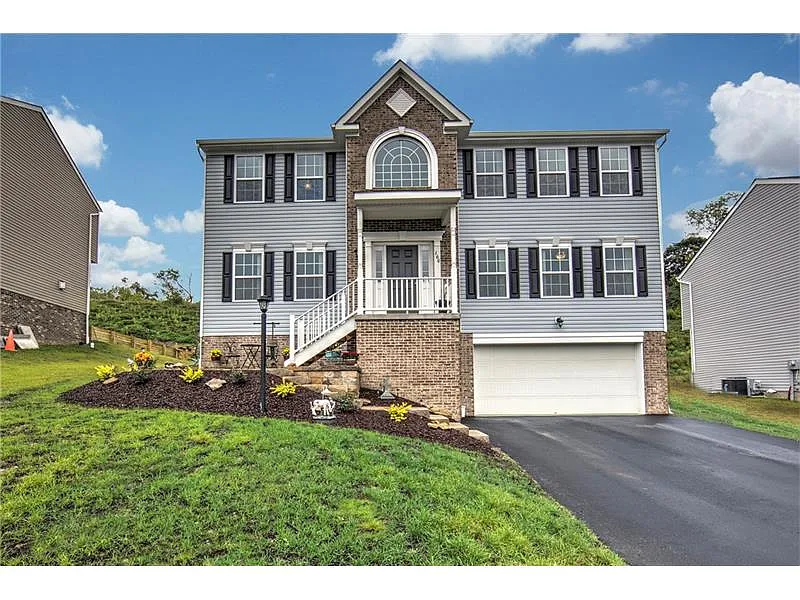 160 Centennial Dr photo 1