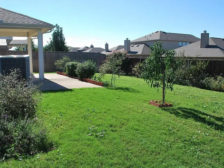 704 Corral St — Photo 14