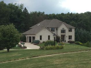 9881 Buckingham Pl, North Huntingdon, PA