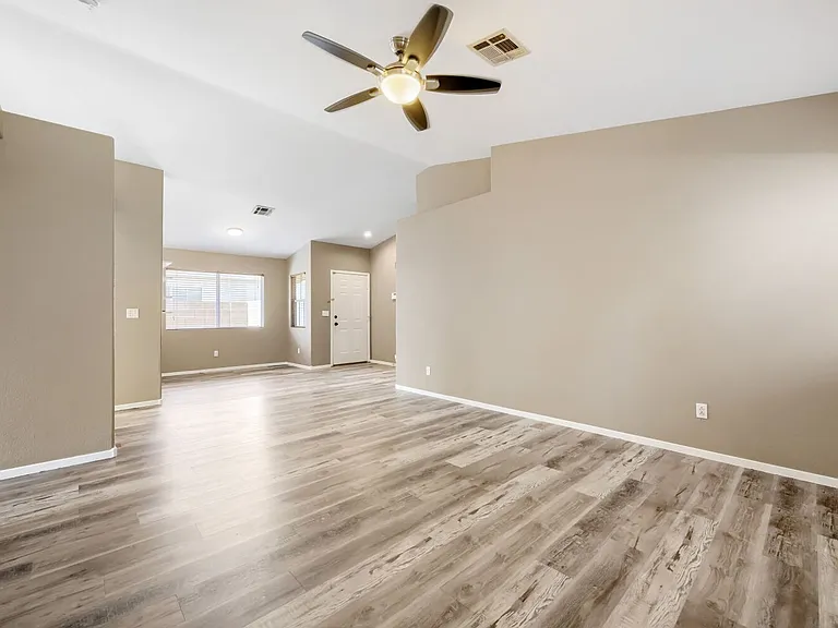 5900 Round Castle St — Photo 12