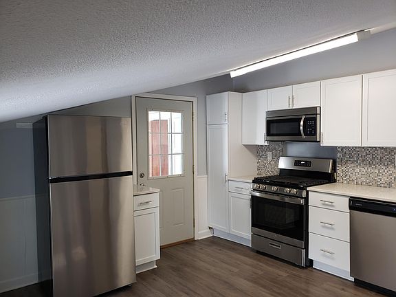 Brand new kitchen with all new appliances