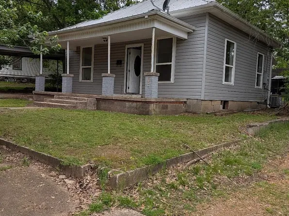 408 S 5th St, Hugo, OK 74743