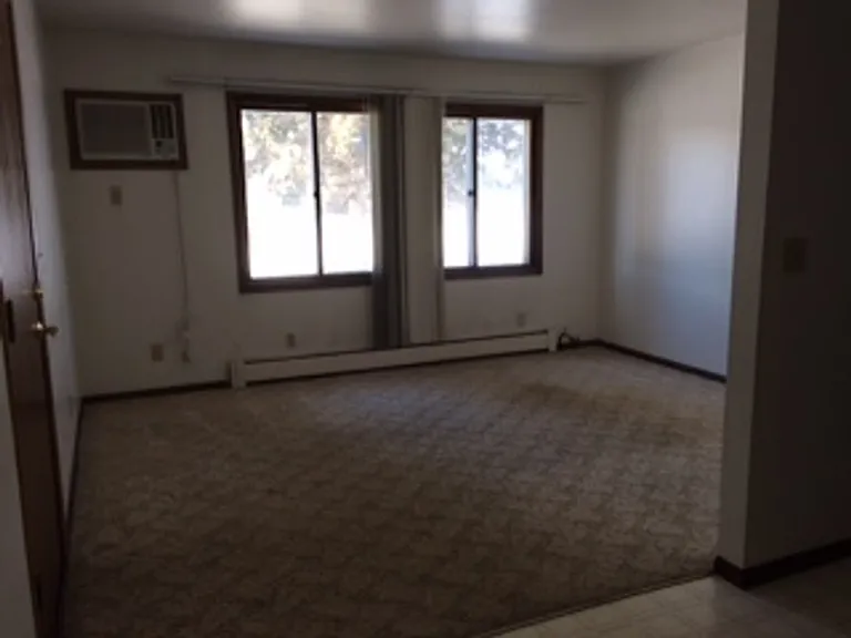 153225 Shoreland Ln — Photo 3