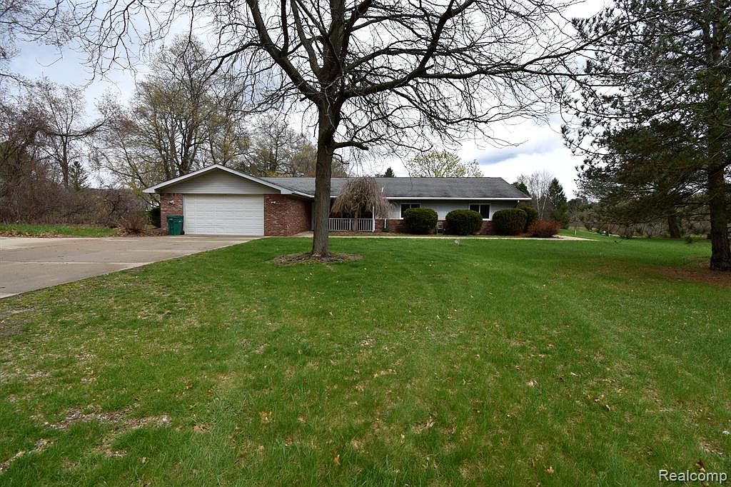 255 S Hadley Rd, Ortonville, MI 48462 Zillow