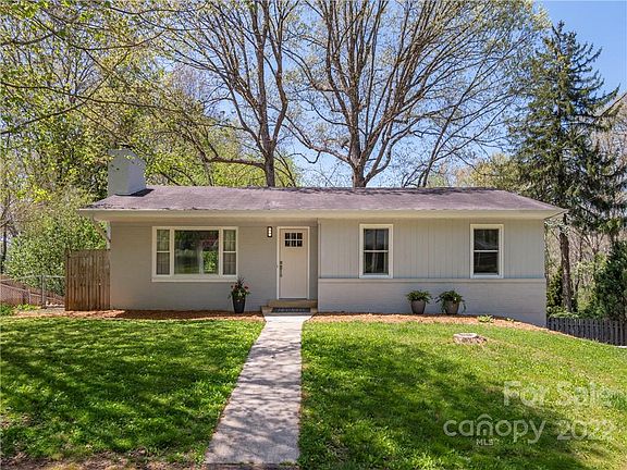 3rd image of 384 Thomas Park Dr