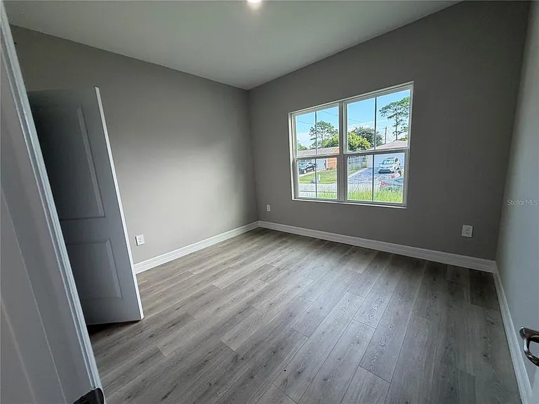 1100 Homer St NW — Photo 15