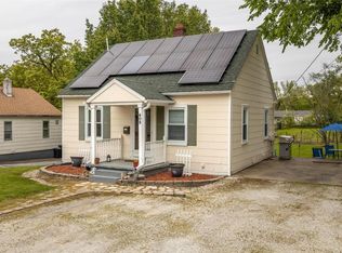 409 Lakeview Dr, Warrenton, MO 63383