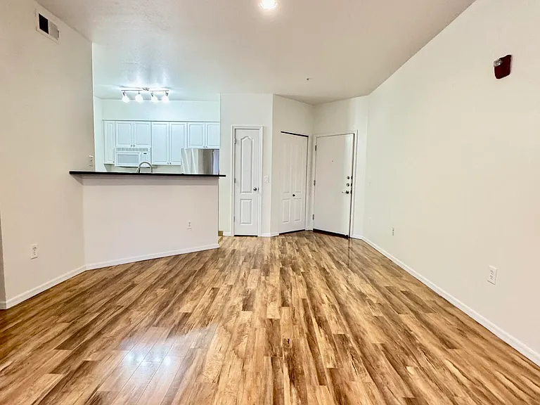 1701 E Colter St #235 — Photo 9
