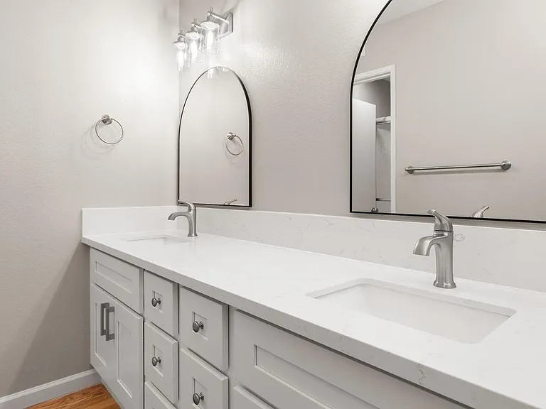 2975 Lexington Cir — Photo 19