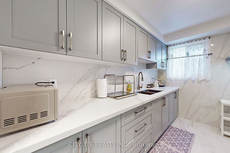 Toronto House for rent - 3 Bedrooms — photo 6