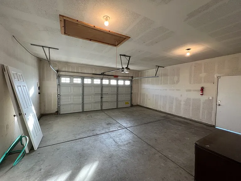 937 Jasmine Hollow Dr — Photo 25