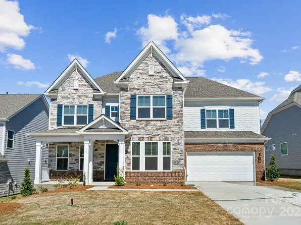 121 Clawton Loop, Mooresville, NC 28115
