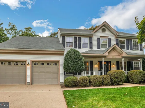 1292 Mason Mill Ct, Herndon, VA 20170