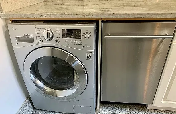 Rented by Bohemia Realty Group | media 10