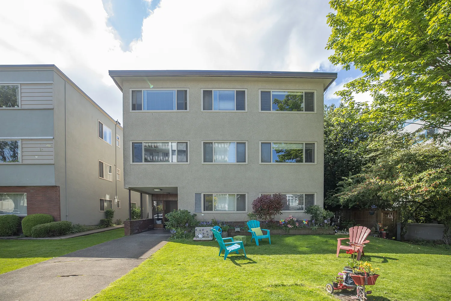 1336 W 14th Ave #1273712 photo 1