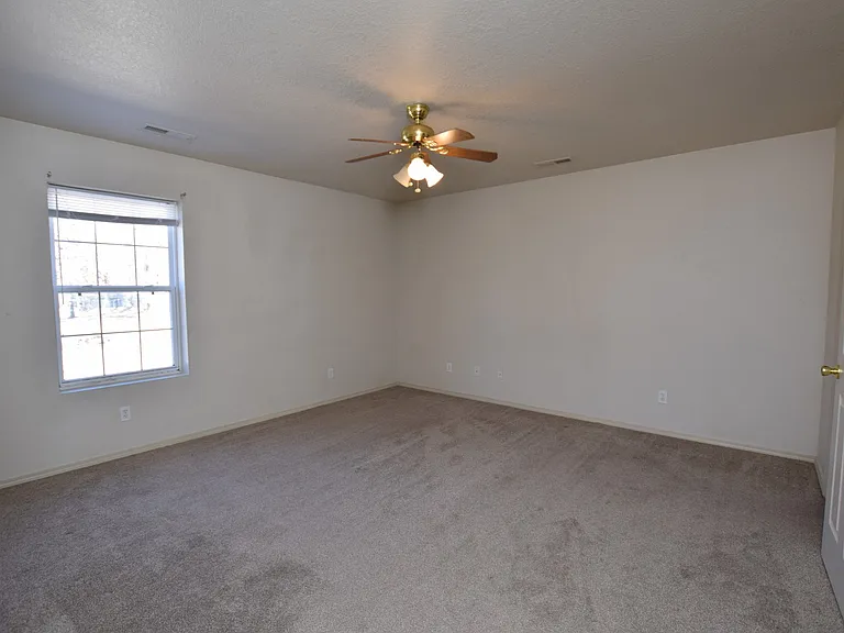 1714 Redbud Dr — Photo 6