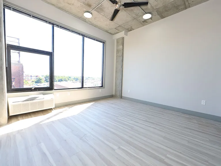 1810 E Venango St — Photo 31